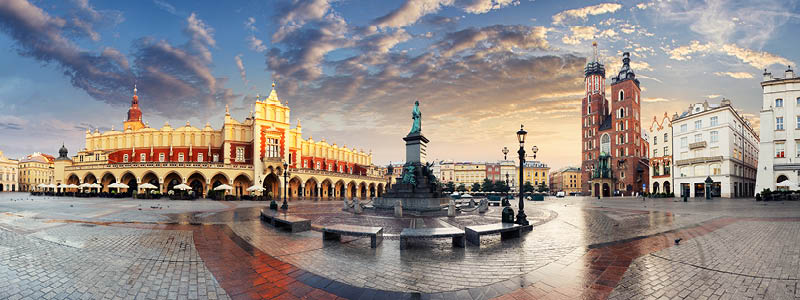 Vackra Krakow i morgonljuset på en resa i Polen.