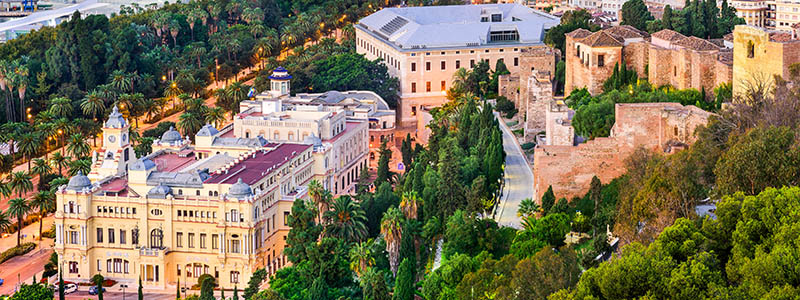 Natur och byggnader i Malaga, Spanien.