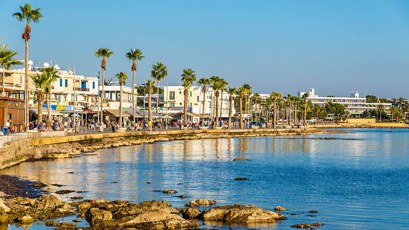 Hamnpromenaden i Paphos på Cyperns västkust.
