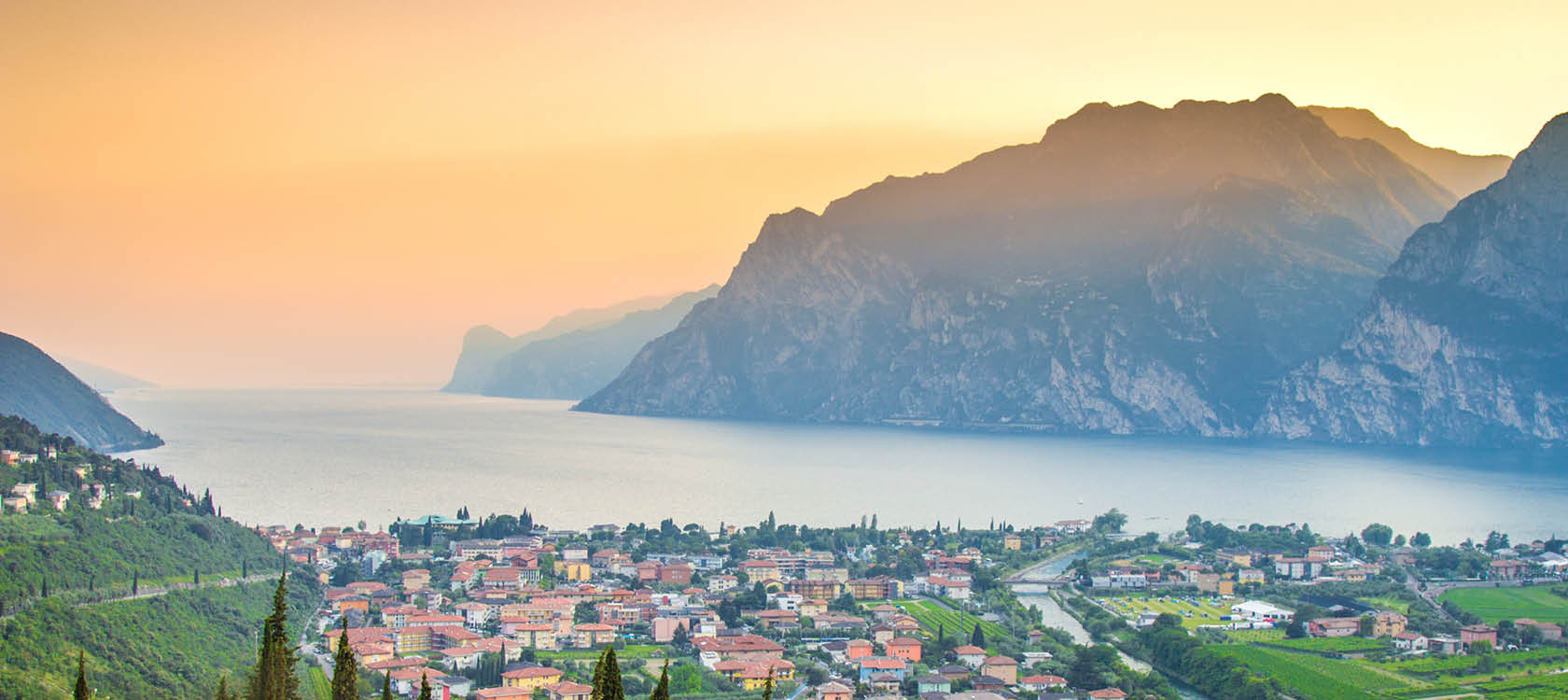 Utsikt över Gardasjön i Italien.