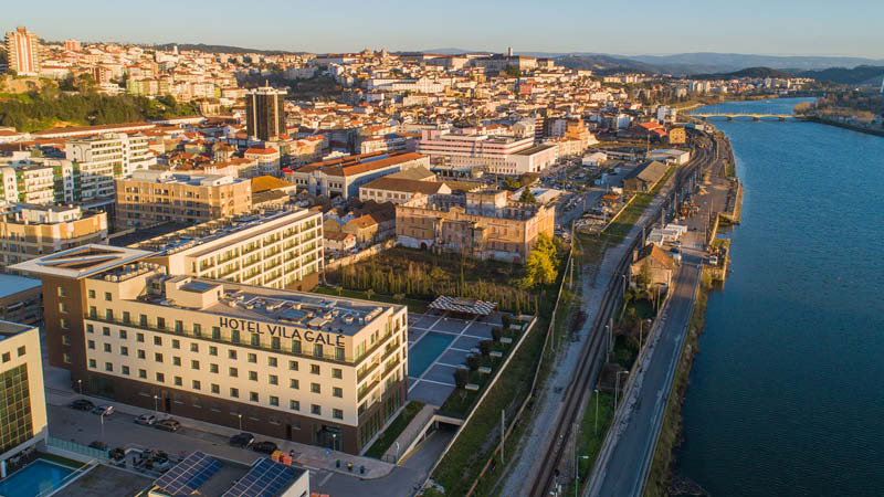 Fyrstjrnigt hotell i centrala Coimbra, Vila Gal Coimbra. P en rundresa i Portugal.