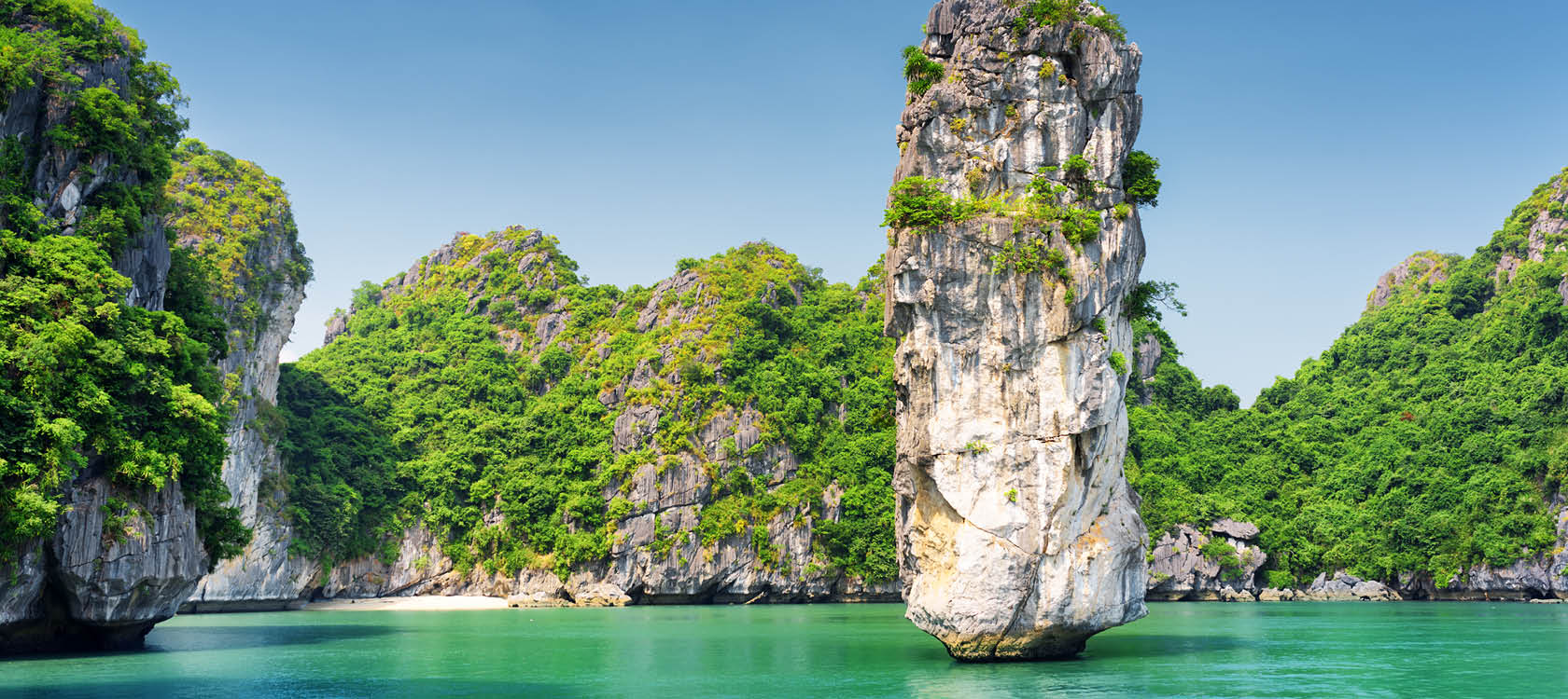 Vackra Halong bukten i norra Vietnam.